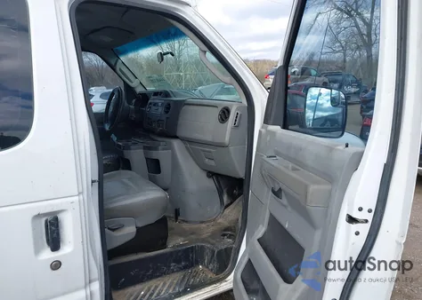 2011 Ford Econoline Commercial z USA, uszkodzony, nr VIN 1FTDE3EL8BDA67304